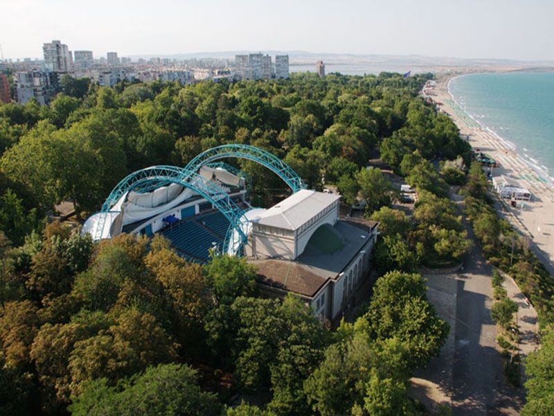 Acoustic treatment of the open theatre in Bourgas