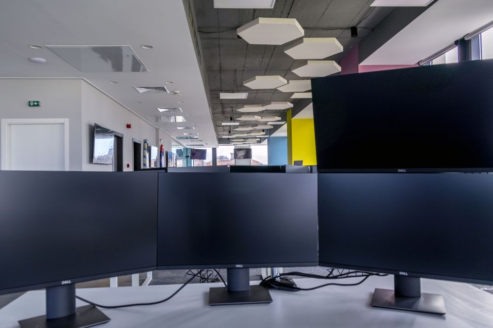 Acoustic baffles an IT office