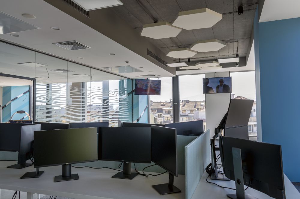 Acoustic baffles an IT office