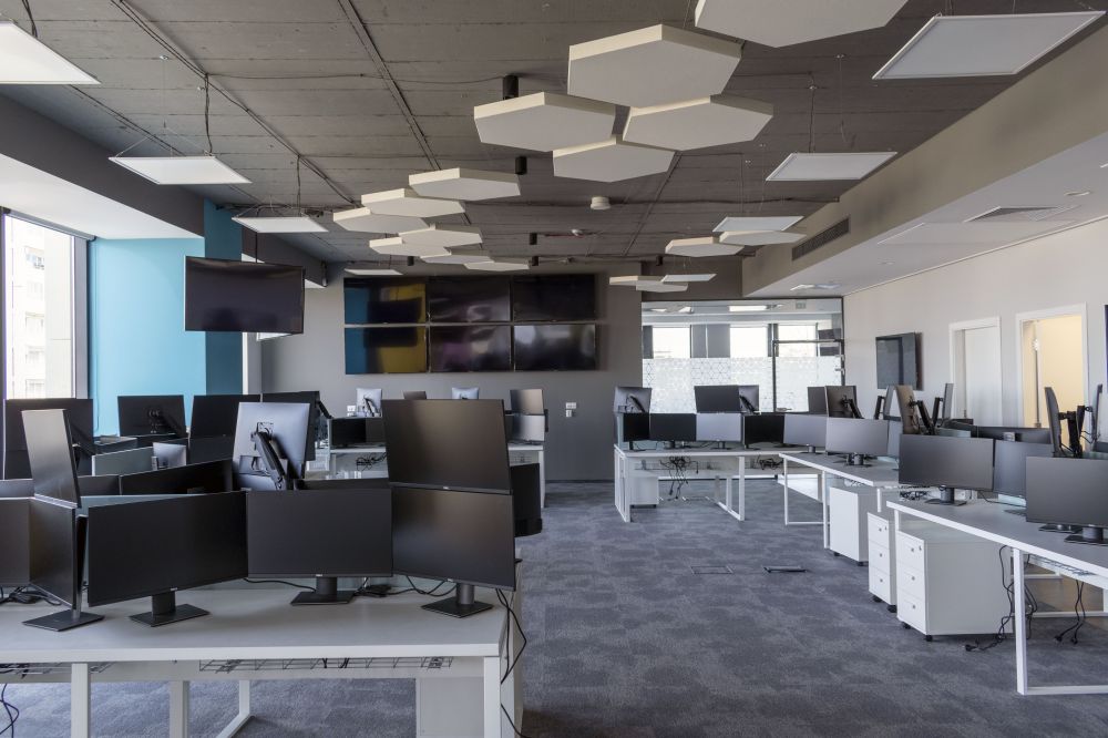 Acoustic baffles an IT office