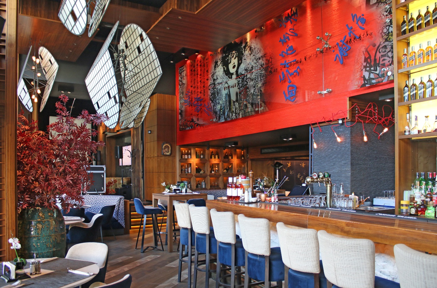 Soundproofing ceiling in SASA restaurant