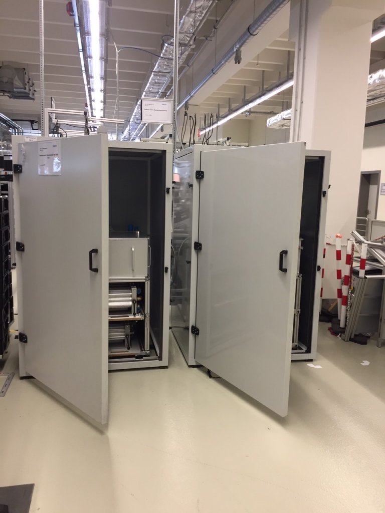 Machine soundproofing in a production hall, FESTO