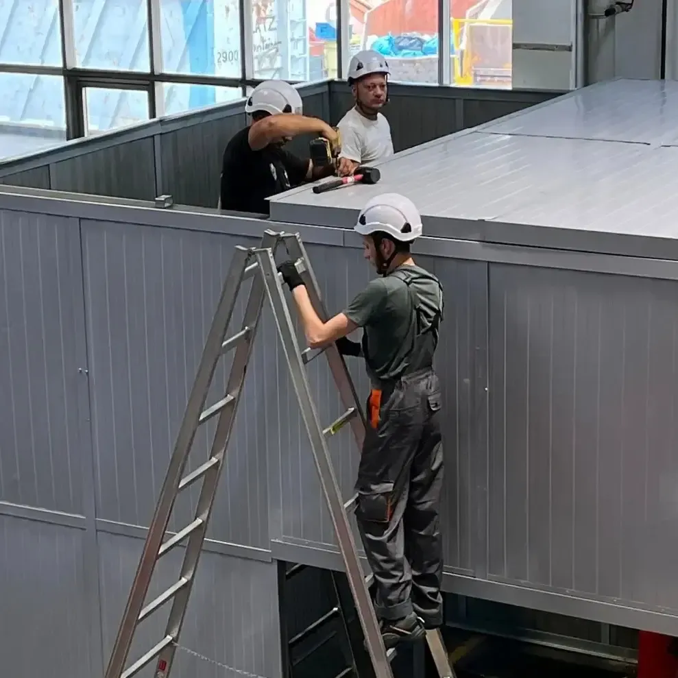 Soundproof enclosure in a railway tracks plant
