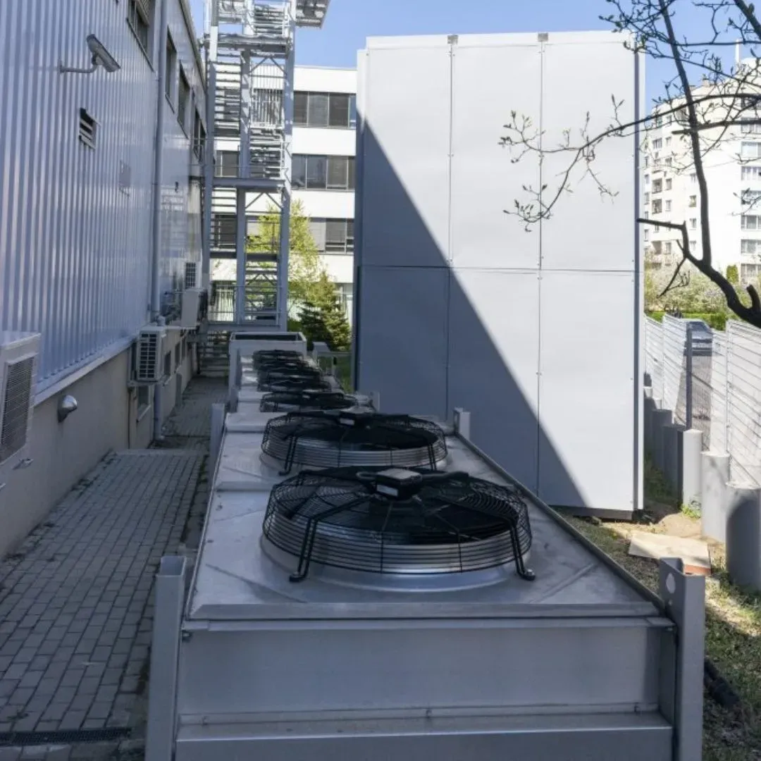Sound isolation of a generator in Telenor