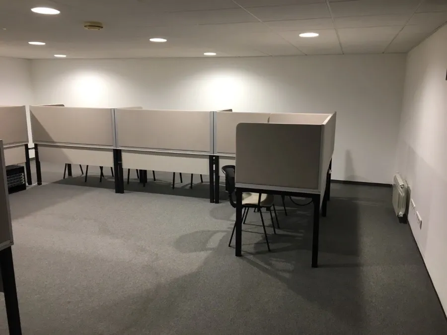 Acoustic separators for translators desks