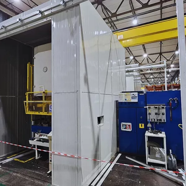 Soundproof Cabin for a Noisy Machine