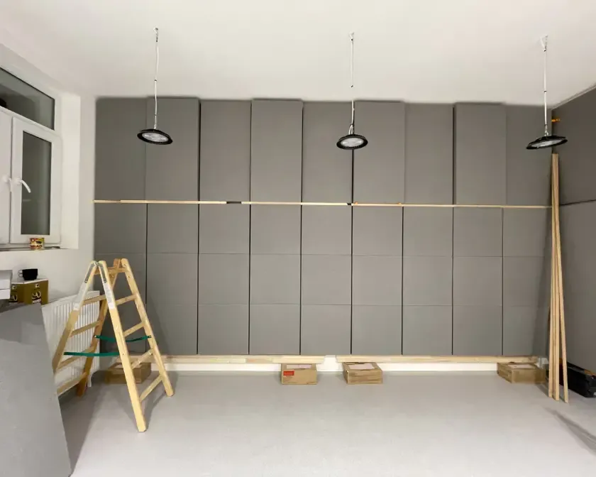 Echo reduction in instrument rooms at VŠMU