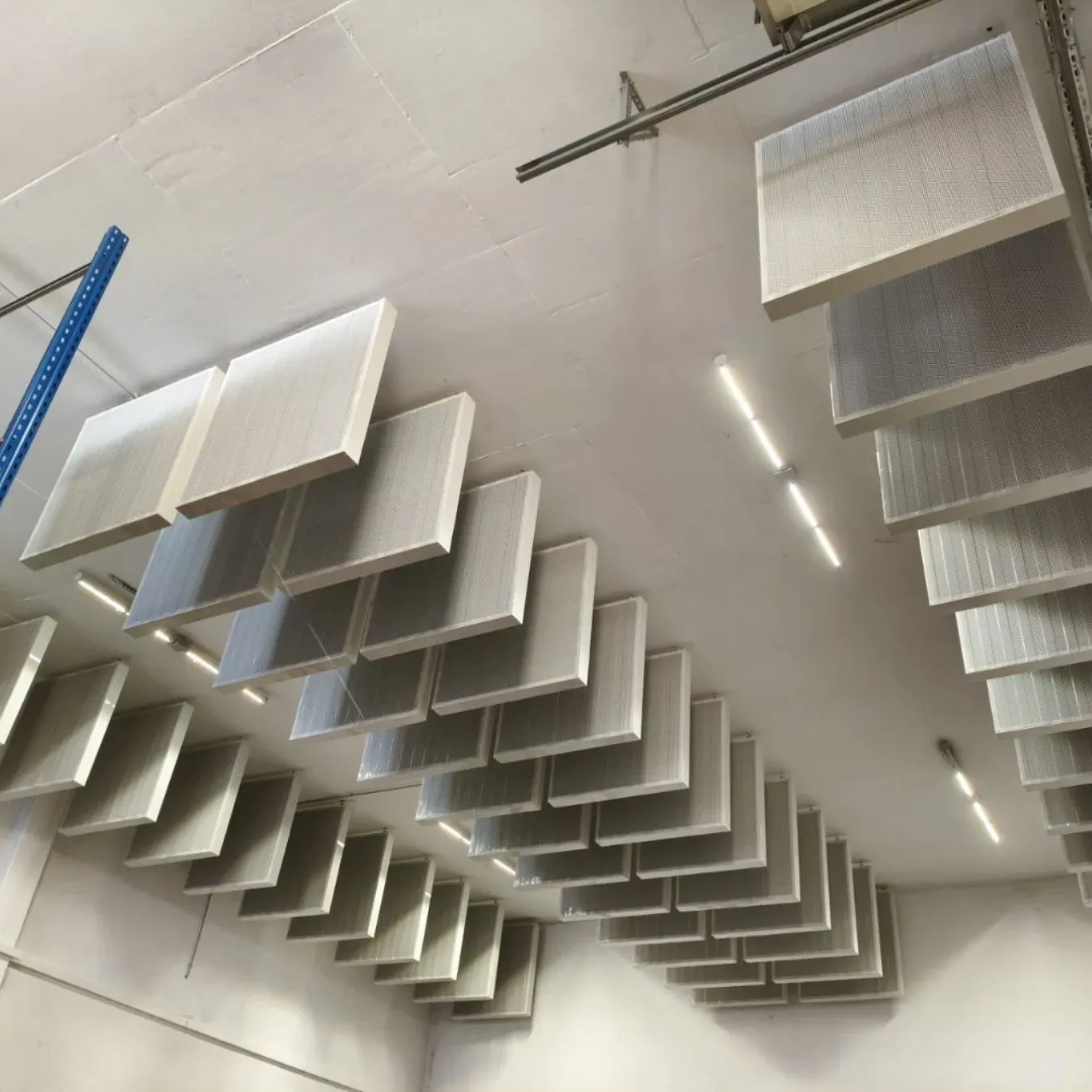 Acoustic Treatment of an Industrial Hall for Excellpack